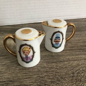 Vtg Disneyland Salt and Pepper Shakers